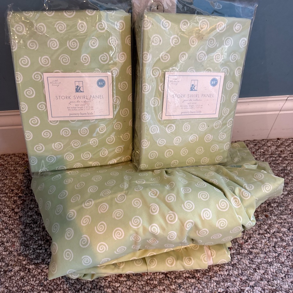 Pottery Barn Green Sheets Elegant Floral Pattern